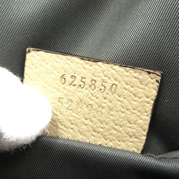 Gucci GG Nylon Off the Grid Crossbody Bag Canvas 625850 in Great Condition - Picture 8 of 14